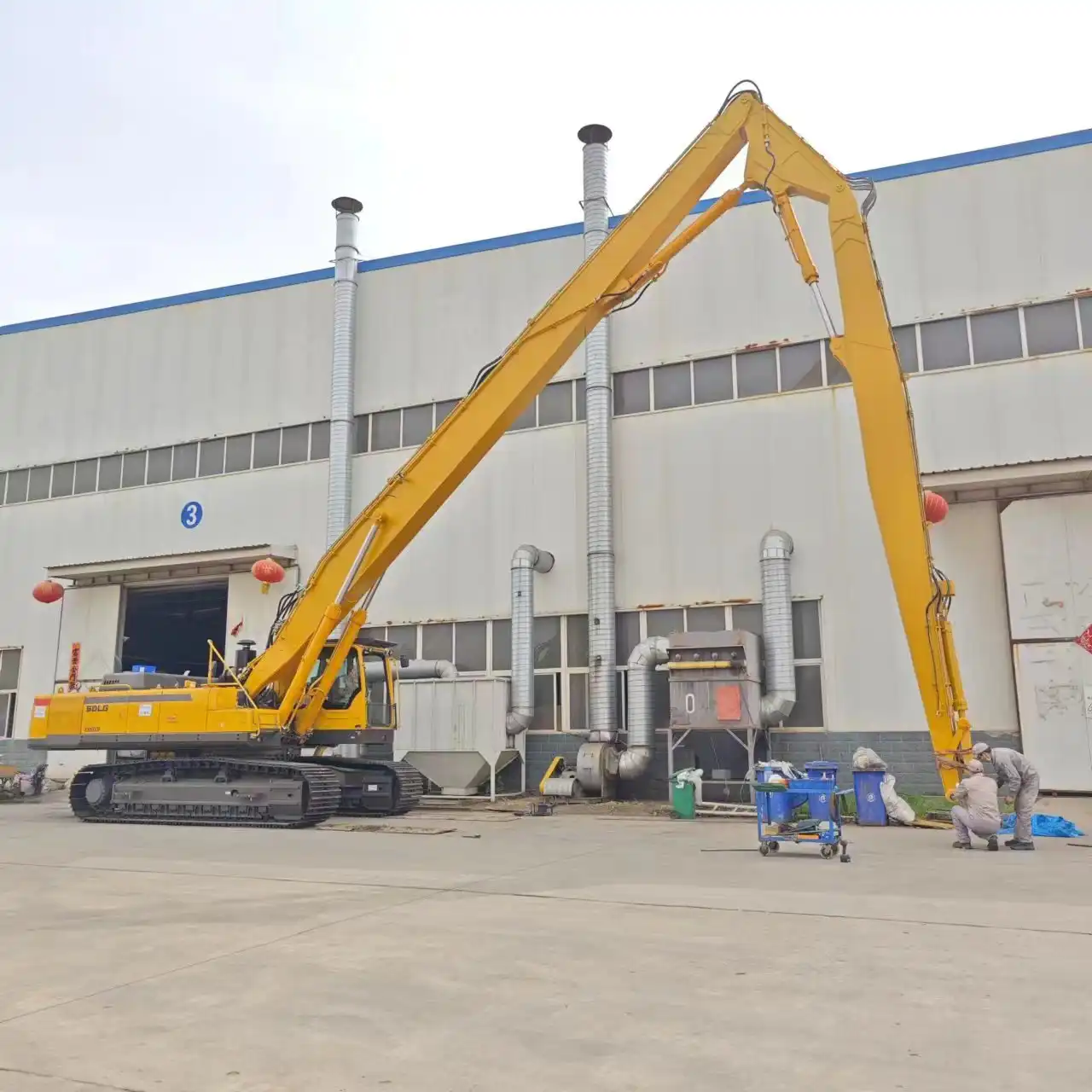 Compare mounting requirements for three-section demolition booms